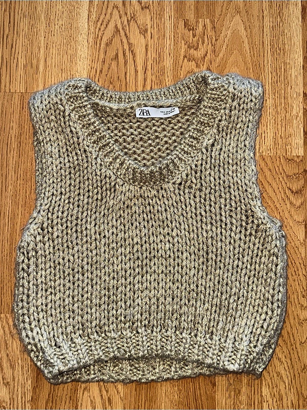 NWOT Zara Metallic Knit Sleeveless Cropped Sweater Vest- Gold- small